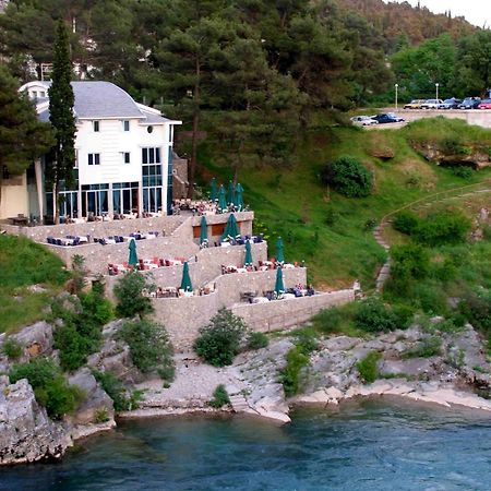Hotel Ambasador Подгорица Екстериор снимка