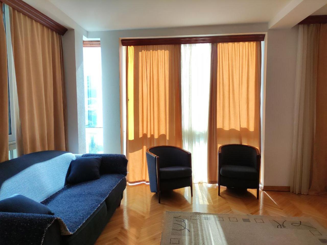 Hotel Ambasador Подгорица Екстериор снимка