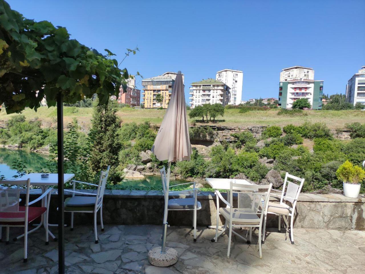 Hotel Ambasador Подгорица Екстериор снимка